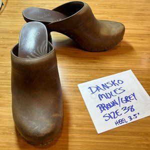 Dansko Brown/Grey mules - Size 38, heal 3.5" note Right heal pad missing